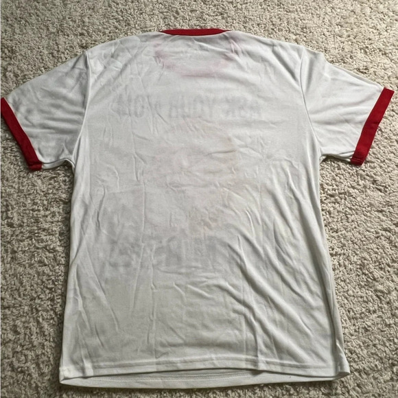 Bundle of 2 Size Small Funny Christmas Graphic Tee’s - Picture 5 of 10